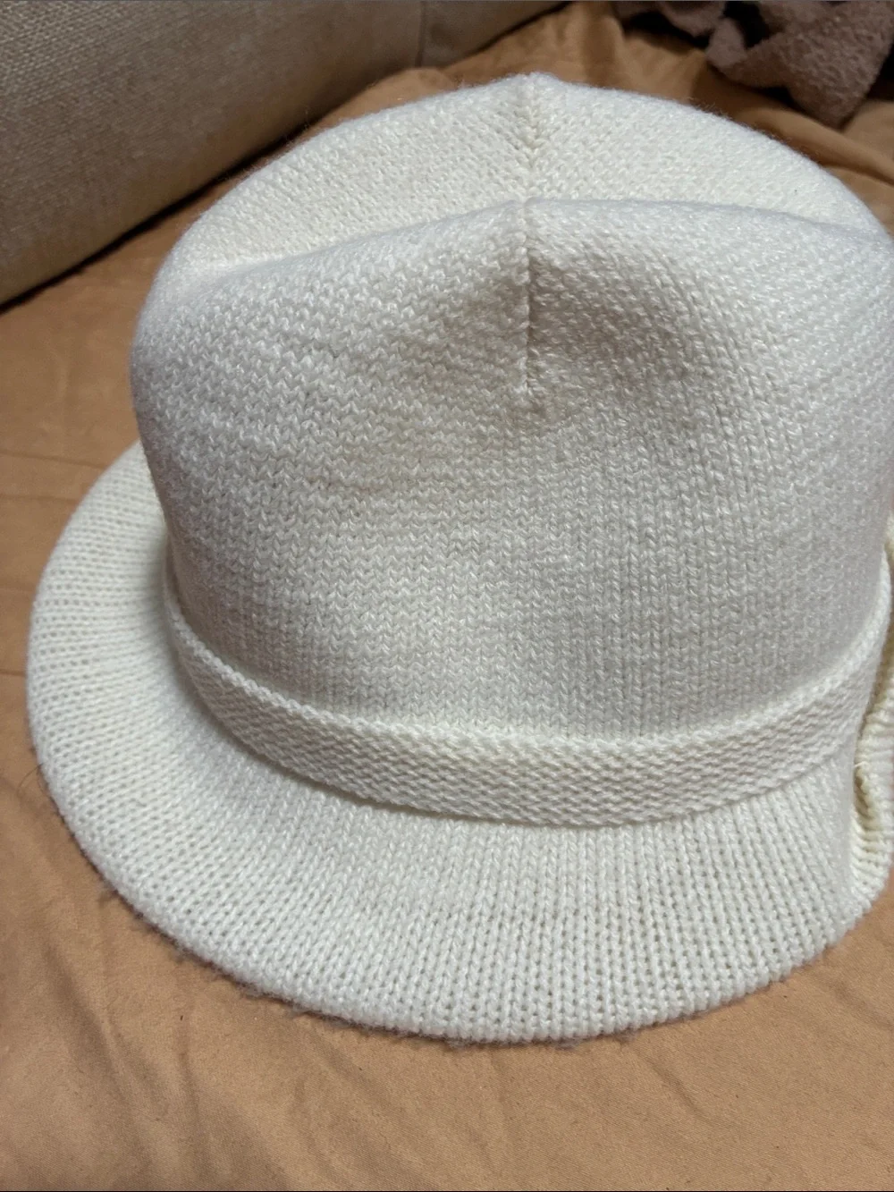 Cream Knit Bucket Hat with Bow Detail
